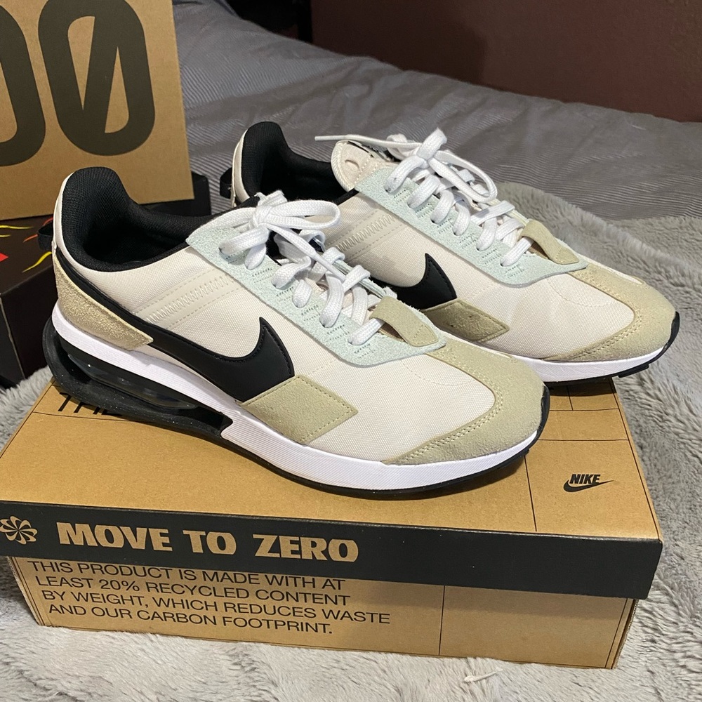 COPY - Nike Air Max Pre-Day; phantom black